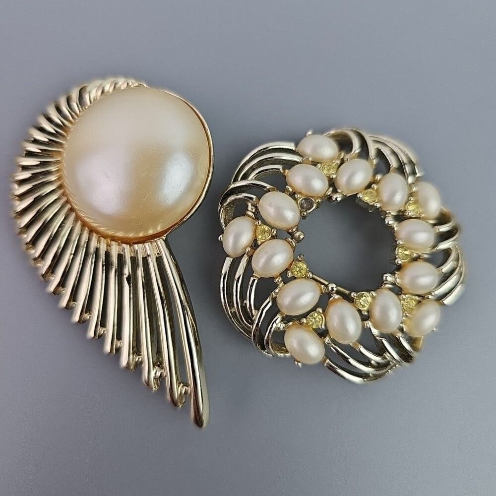 Vintage Marboux Sarah Coventry Faux Pearl Brooch Gold Tone Statement  2 inches